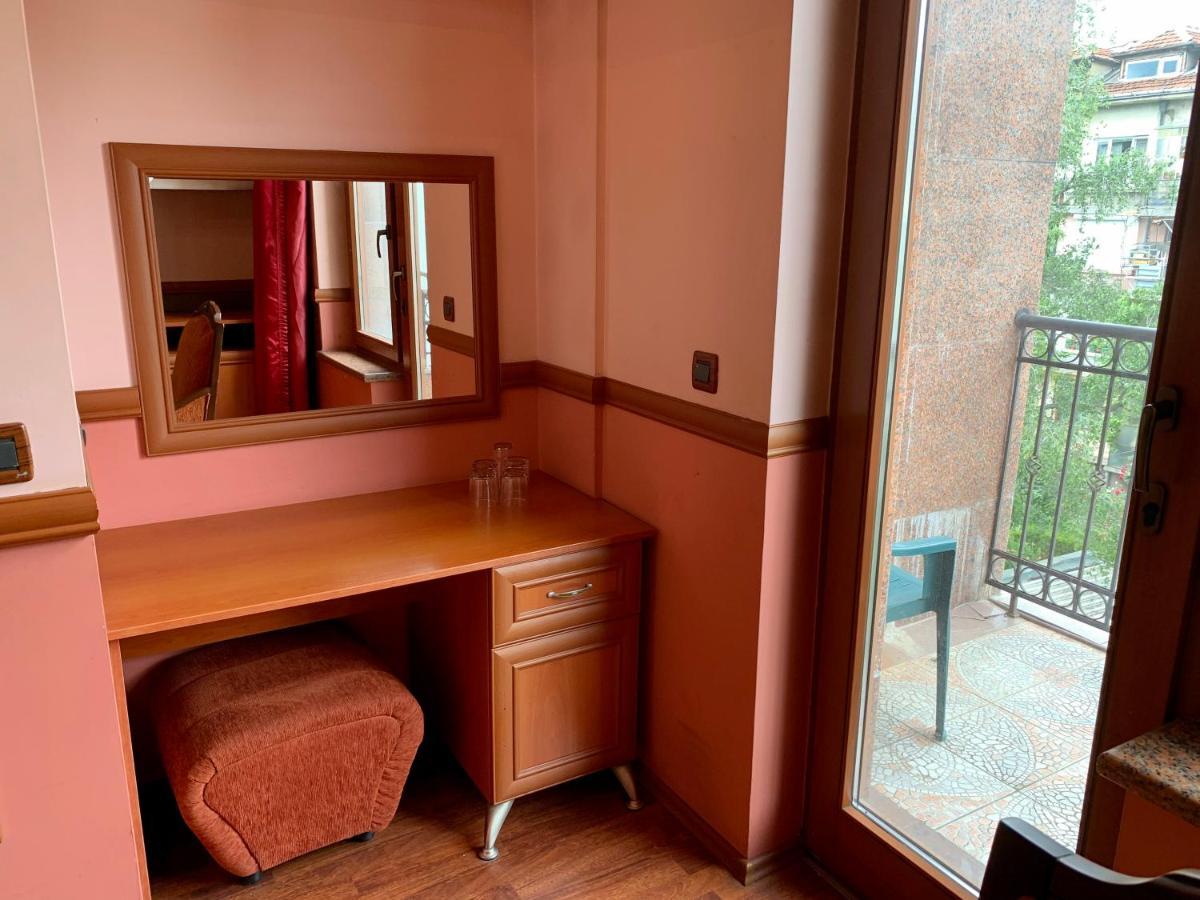 California Hotel โซเฟีย ภายนอก รูปภาพ